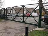 pictures of Steel Fencing Barriers