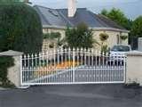 Steel Fences Versus Aluminum Fence